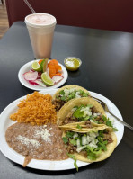 Taqueria Y Panaderia Del Valle food