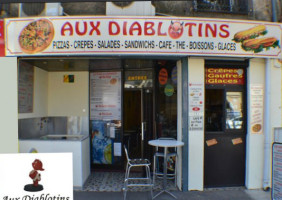 Aux Diablotins inside