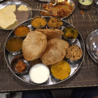 Shree Rathnam food