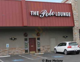 Polo Lounge outside