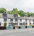 Royal Oak Inn outside