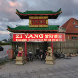 Zi Yang Udenfor