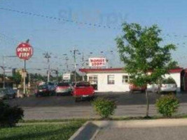 The Donut Stop outside