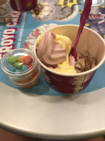 Menchie's Frozen Yogurt food