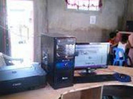 G' Click Internet Cafe inside