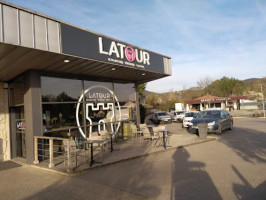 Boulangerie Patisserie La Tour inside