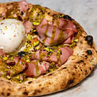 Vulcanica Pizza Contemporanea food