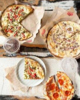 Mod Pizza food