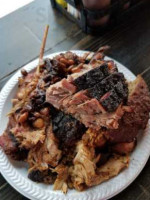 Bear's Smokehouse Barbacue food