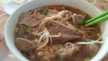 Pho Truong food