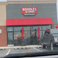 Noodles Company outside