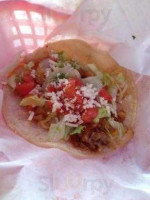 Fuzzy's Taco Shop food