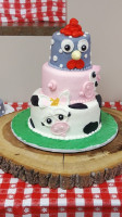 Sandy's Custom Cakes food