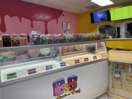 B B's Ice Cream And Candy inside