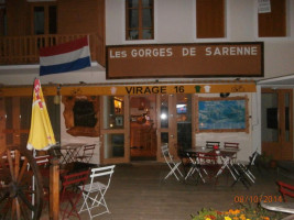 Les Gorges de Sarenne inside