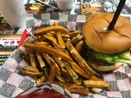 Ike's Korner Grill food