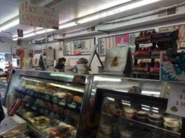 Malin's Market Deli food