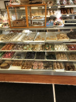 Zizza's Deli & Bakery food