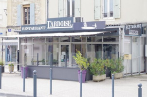 L'ardoise Pizzeria outside