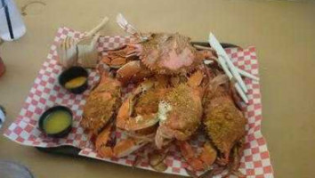 The Harbor Grill And Crab Deck inside