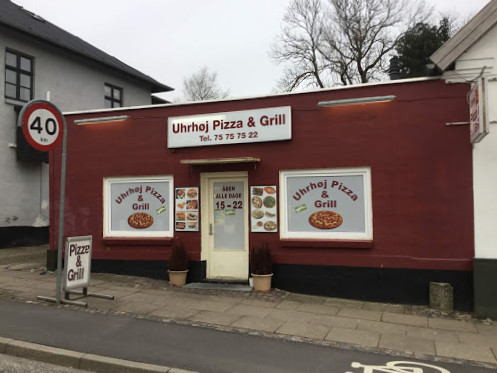Uhrhoej Pizza Udenfor