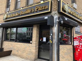 Artichoke Basille's Pizza outside