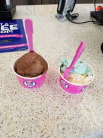 Baskin-robbins food