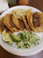 Tacos Y Mas food