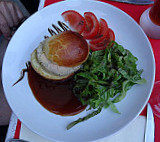 Auberge Du Chapeau Rouge food