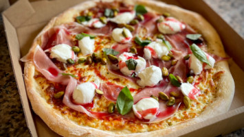 Pronto Pizza food