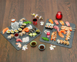 Nigui Sushi food