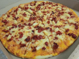 Poch Pizza food