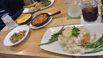 Bonnie Jeans Soul Food Cafe food