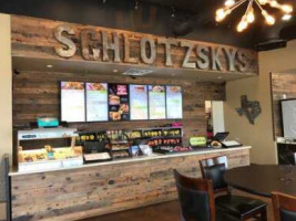 Schlotzsky's inside