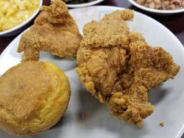 Aisha's Southern Cuisine food