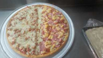 Rosario Pizza food