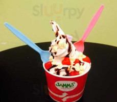 Jamms Frozen Yogurt food