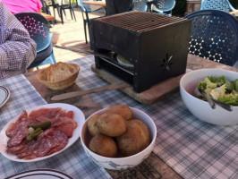 Chez Denis Le Repas Du Berger food