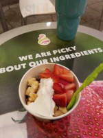 Menchie’s Frozen Yogurt food