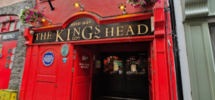 The Kings Head outside