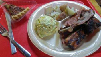 Smokey Mo's Bbq food