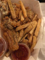 Harold's Fried Chicken food