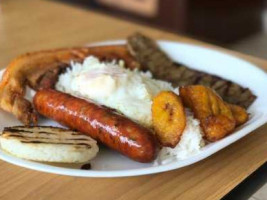 Columbian Cravings food