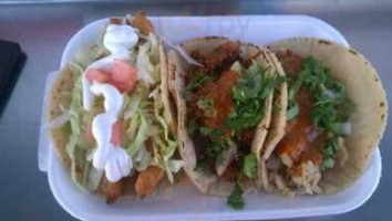 Mariella’s Tacos food