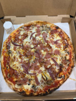 California Pizzeria food