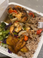 Sattdown Jamaican Grill food