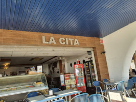 La Cita inside