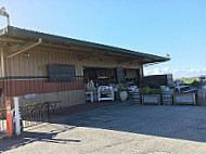 Pezzini Farms outside