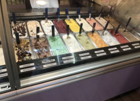 Gelateria Dolce Freddo inside