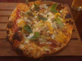 La Grande Orange Cafe and Luggage Room Pizzeria food